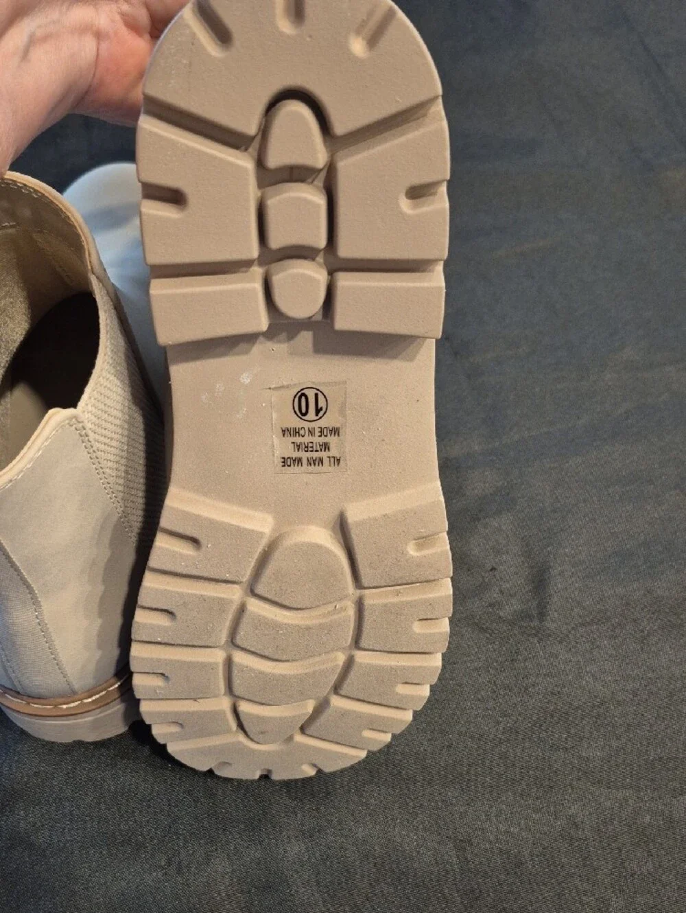 Soda Chukka Sueded Boots in Light Beige